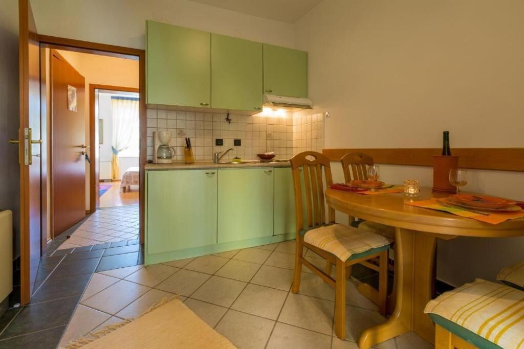 Apartments Villa Katarina Селце Экстерьер фото